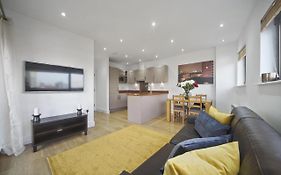 Modern 2 Bed Apartment By Tower Bridge London Bridge